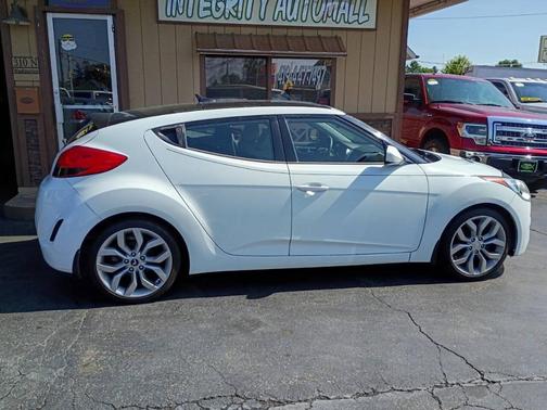 2013 Hyundai Veloster Base