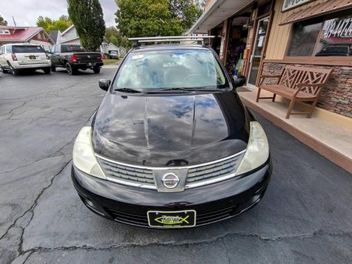 2009 Nissan Versa 1.8 SL