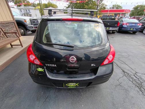 2009 Nissan Versa 1.8 SL