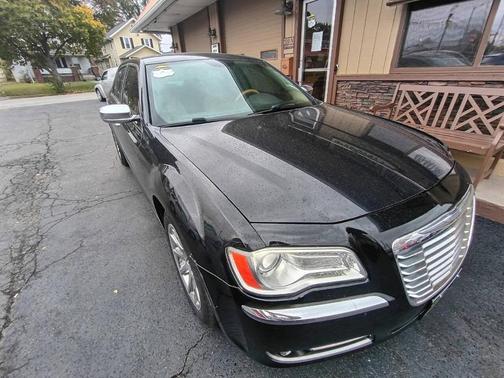 2013 Chrysler 300C Base