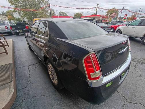 2013 Chrysler 300C Base