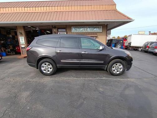2017 Chevrolet Traverse LS