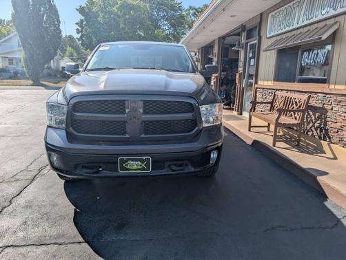 2015 RAM 1500 SLT