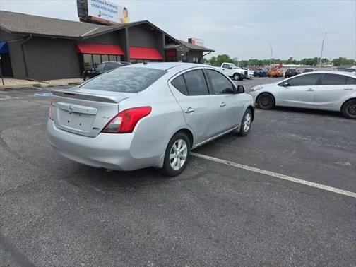 2014 Nissan Versa 1.6 SV
