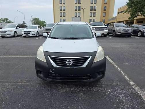2014 Nissan Versa 1.6 SV