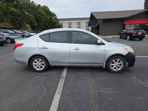 2014 Nissan Versa 1.6 SV