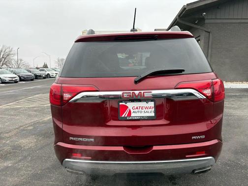 2018 GMC Acadia Denali