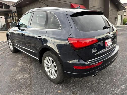 Blue 2017 Audi Q5 2.0T Premium