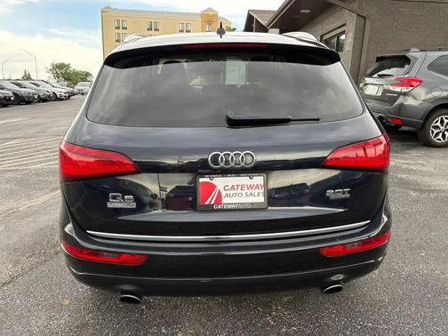 Blue 2017 Audi Q5 2.0T Premium