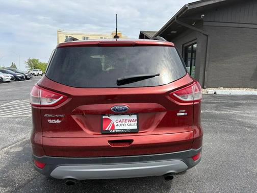 Ruby Red Metallic Tinted Clearcoat 2016 Ford Escape SE