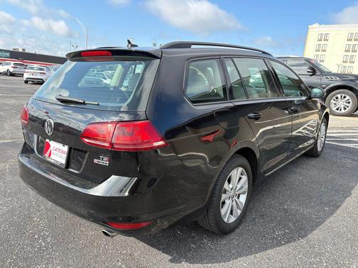 2017 Volkswagen Golf SportWagen TSI S