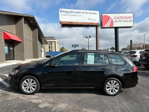 2017 Volkswagen Golf SportWagen TSI S