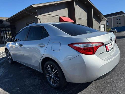 2016 Toyota Corolla LE Premium