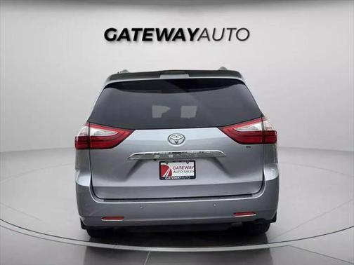 2018 Toyota Sienna Limited Premium