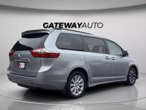 2018 Toyota Sienna Limited Premium