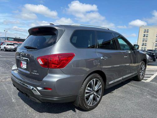 2019 Nissan Pathfinder Platinum