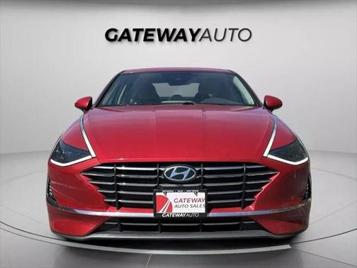 2022 Hyundai SONATA SE