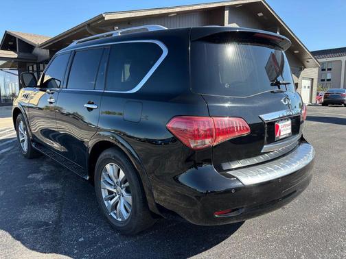 2017 INFINITI QX80 Base