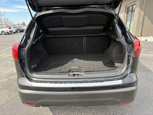 Magnetic Black 2017 Nissan Rogue Sport SV