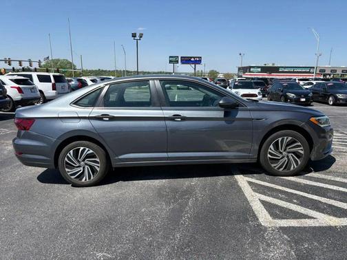 Platinum Gray Metallic 2021 Volkswagen Jetta 1.4T SEL