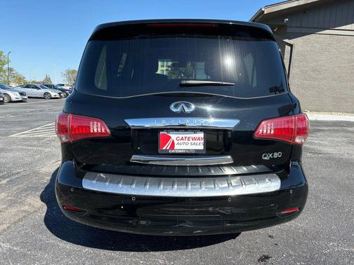 2017 INFINITI QX80 Base