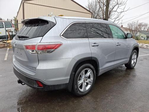2014 Toyota Highlander Limited Platinum