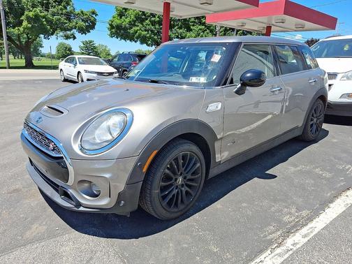 Moonwalk Grey Metallic 2017 MINI Clubman Cooper S ALL4