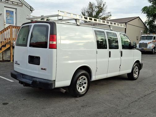 2009 GMC Savana 1500 Base