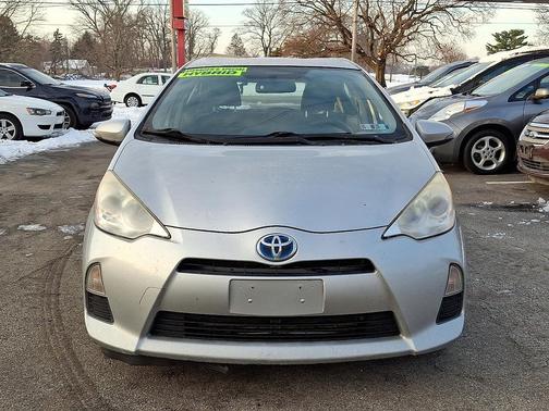 2013 Toyota Prius c Three
