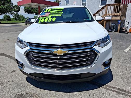 Summit White 2020 Chevrolet Traverse LT Cloth