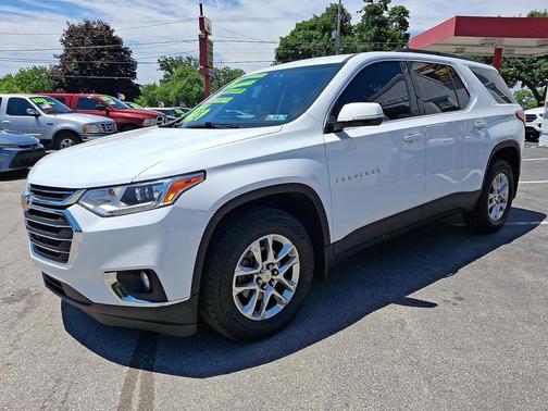 Summit White 2020 Chevrolet Traverse LT Cloth