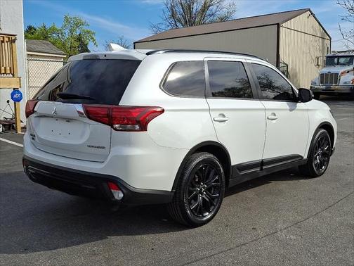 2019 Mitsubishi Outlander LE