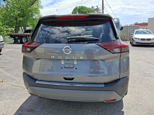 Brilliant Silver Metallic - K23 2021 Nissan Rogue SV
