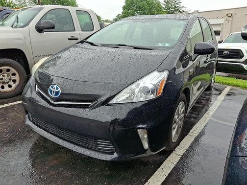 Black - 202 2014 Toyota Prius v Five