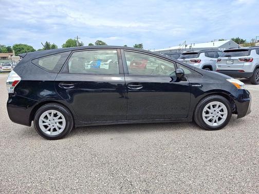 Black - 202 2014 Toyota Prius v Five