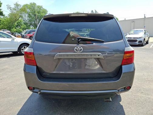 Magnetic Gray Metallic 2010 Toyota Highlander Sport
