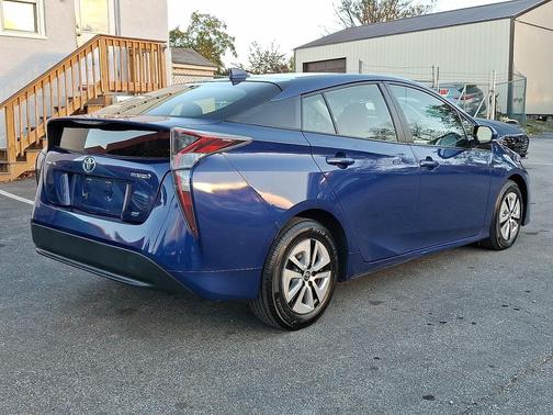 2016 Toyota Prius Four