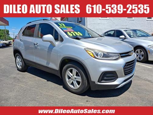 Silver Ice Metallic 2017 Chevrolet Trax LT
