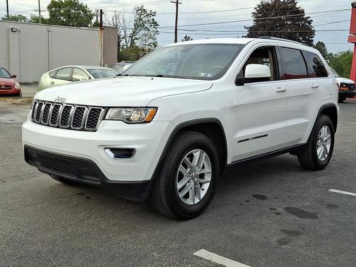 2017 Jeep Grand Cherokee Laredo