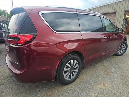 2021 Chrysler Pacifica Hybrid Touring L