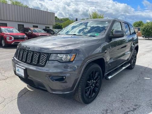 2021 Jeep Grand Cherokee Laredo X 4x4