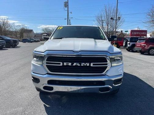 2019 RAM 1500 Big Horn/Lone Star Crew Cab 4x4 57' Box