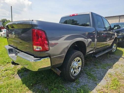 2018 RAM 3500 Tradesman Crew Cab 4x4 64' Box