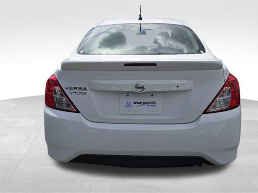 2018 Nissan Versa 1.6 S+