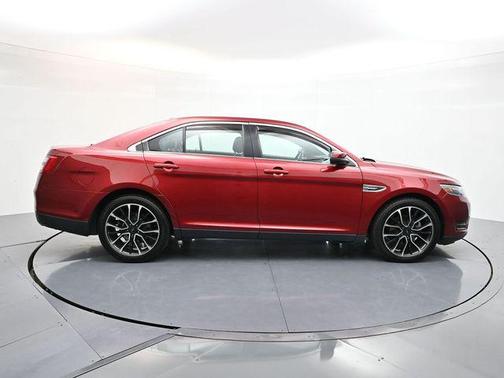2018 Ford Taurus SEL