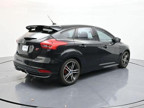 2018 Ford Focus ST 