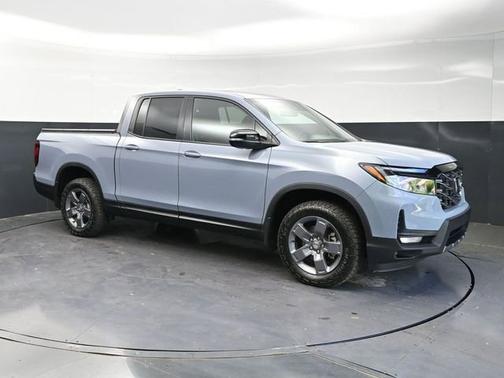 Sonic Gray Pearl 2025 Honda Ridgeline