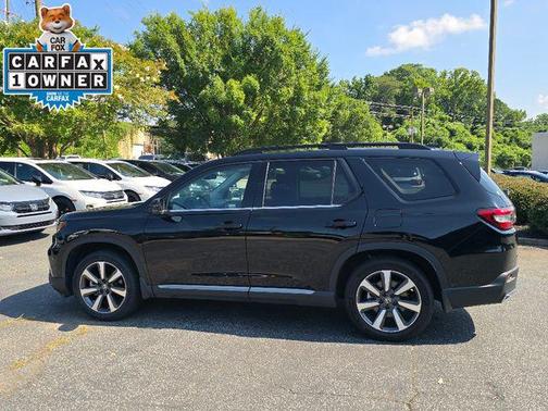 2023 Honda Pilot Touring 8-Passenger