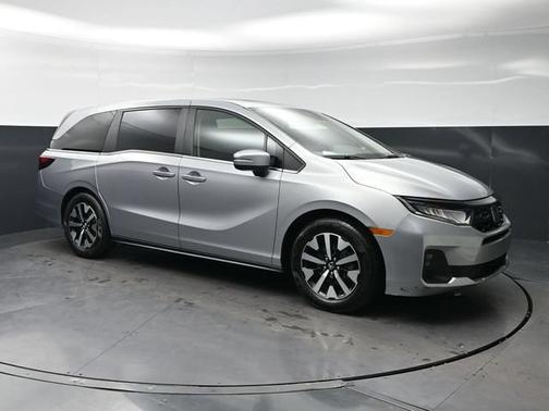 Solar Silver Metallic 2025 Honda Odyssey