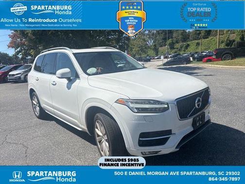 2017 Volvo XC90 T6 Momentum